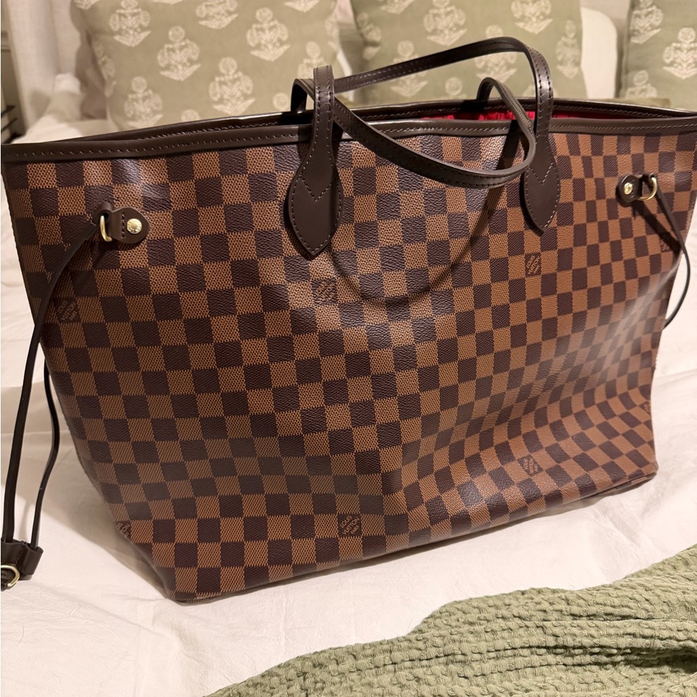 LV tote bag